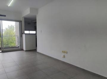 Departamento · 48m² · 2 Ambientes · Alquiler 2 Amb. con 2 Balcones, Quilmes