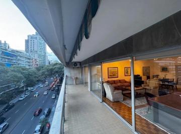 Departamento · 143m² · 5 Ambientes · 1 Cochera · Departamento Pocitos, Piso Alto, Vista Despejada, con Garage!