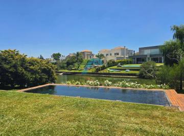 Casa · 516m² · 8 Ambientes · 2 Cocheras · Casa en Venta en Cabos del Lago, Nordelta, Tigre