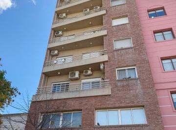 Departamento · 95m² · 4 Ambientes · Departamento - Centro