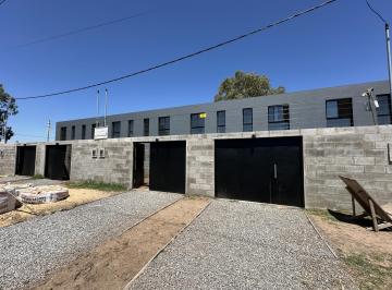 Casa · 90m² · 3 Ambientes · 1 Cochera · Dúplex en Venta. 2 Dorm, Patio con Parrilla, Cochera. Apto Credito. Barrio Puerta del Sol, Campana