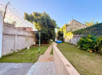 Casa · 94m² · 3 Ambientes · 1 Cochera · Venta Casa con Jardin Quilmes Oeste