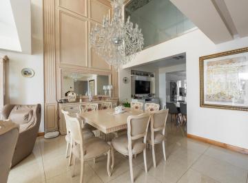 Departamento · 214m² · 4 Ambientes · 3 Cocheras · Venta de 4 Ambientes en Caballito