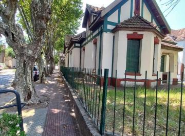 Oficina comercial · 200m² · 6 Ambientes · Casa Apto Profesional o Consultorios en Esquina en Victoria Centro