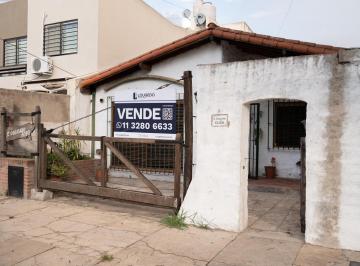 Casa · 70m² · 3 Ambientes · 1 Cochera · Casa en Carapachay