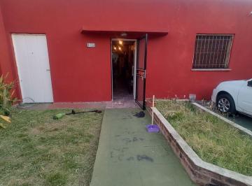 Casa de 4 ambientes, Tres de Febrero · Casa 4 Amb C/ Cochera y Fondo Libre