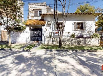 Casa · 137m² · 4 Ambientes · Chalet en Venta de 4 Ambientes en Olivos con Patio
