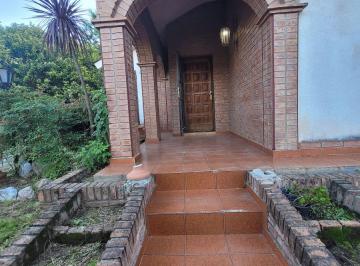 Casa de 6 ambientes, Córdoba · Oportunidad! Imponente Casa a Refaccionar en B° Poeta Lugones