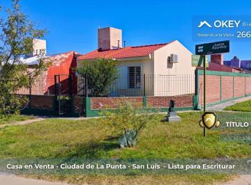 Casa de 3 ambientes, La Punta · Casa en Venta en La Punta, Esquina, con Parrilla y Cochera
