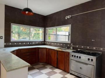 Casa · 225m² · 5 Ambientes · 4 Cocheras · Venta - Casa en La Cumbre de La Rosa III