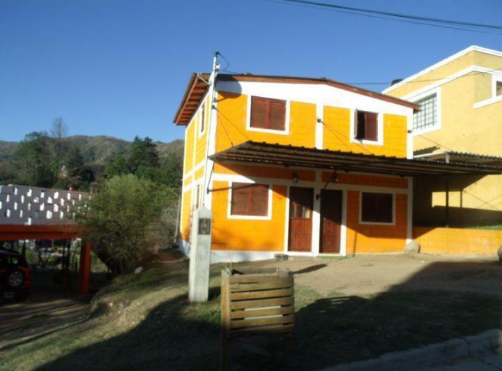 Casa · 85m² · 7 Ambientes · 2 Cocheras