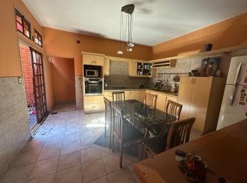 PH · 130m² · 3 Ambientes · Venta PH 3 Ambientes en Flores con Patio Terraza y Quincho