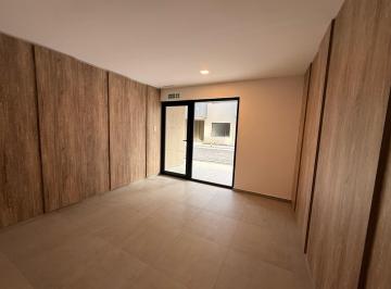 Departamento · 48m² · 2 Ambientes · Venta de Departamento de 2 Dorm. en Planta Baja, con Cochera y Patio