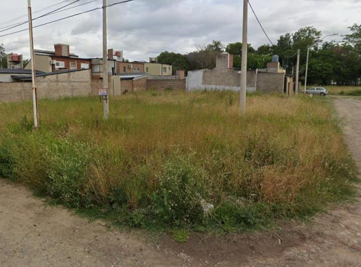 Terreno · 216m²