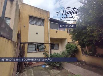 Casa de 5 ambientes, Córdoba · Venta - Duplex de Tres Dorm. con Cochera y Patio en Nuevo Poeta Lugones