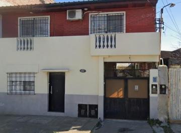 Casa · 433m² · 2 Cocheras · Venta de Casa en Avellaneda