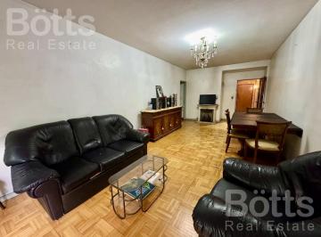 Departamento · 91m² · 4 Ambientes · Venta Departamento Al Frente en Balvanera