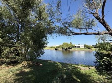 Terreno · 825m² · Lote en Venta Al Agua en San Rafael Villanueva Zona Norte