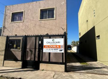 PH de 2 ambientes, Berazategui · Departamento en Pb con Cochera en Alquiler | Berazategui