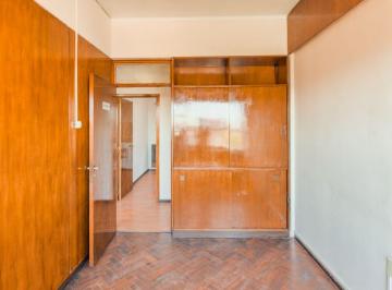 Oficina comercial de 4 ambientes, Ciudad de Mendoza · Oficina en Venta de 3 Privados en Calle Colón, Piso 6.
