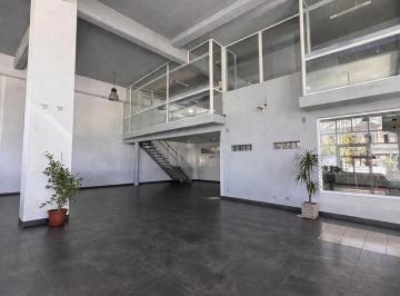 Local comercial · 740m² · 3 Ambientes · Local en Bahia Blanca