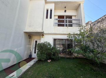 Casa · 199m² · 4 Ambientes · 2 Cocheras · Venta Casa 4 Amb. Quincho. Patio. Cochera. San Justo