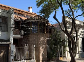 Casa de 7 ambientes, Rosario · Pichincha a m de Oroño y de Parque Norte!