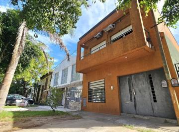 Casa · 128m² · 3 Ambientes · 1 Cochera · Casa en Venta en Berisso con Patio y Cochera