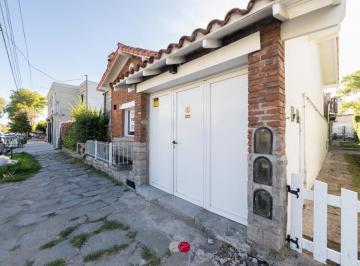PH · 100m² · 3 Ambientes · 1 Cochera · PH en Guemes