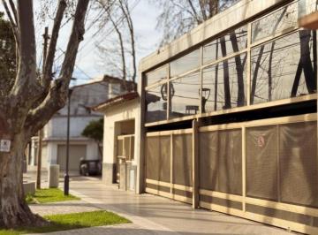 Casa · 86m² · 1 Ambiente · 8 Cocheras · Propiedad Comercial en Martinez