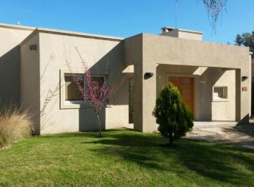 Casa de 4 ambientes, Pilar · Casa con 2 Dorm. de 115 m² en Alquiler en Palmares de Pilar