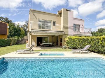 Casa · 122m² · 5 Ambientes · 2 Cocheras · Casa en Venta en La Candela