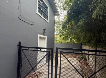 Casa · 80m² · 3 Ambientes · Duplex en Alquiler de 3 Ambientes en Luis Guillon