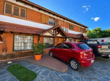 PH · 70m² · 3 Ambientes · 1 Cochera · Venta Duplex en PH 3 Ambientes - en Castelar, Moron