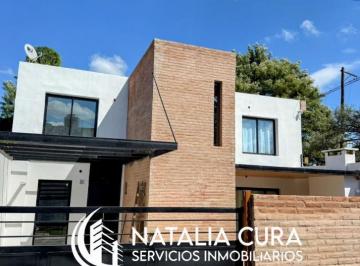 Casa · 100m² · 2 Dormitorios · 1 Cochera · Arguello Quisquisacate Venta Duplex 2 Dorm.