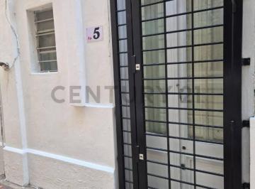 Departamento · 50m² · 2 Ambientes · Alquiler/centro/1 Dormitorio/gastos Comunes Bajos/l. H y Obes Esq, Uruguay