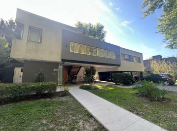 JSP-JSP-5035_2 · Venta de Casa de 4 Dorm. en Grand Bell 1, City Bell