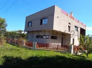 Casa · 284m² · 5 Ambientes · 2 Cocheras · Venta Casa Exclusiva en Barrio Parquemar Sobres Lote de 800 m²