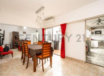 PH · 166m² · 4 Ambientes · Venta PH 4 Ambientes Caballito Norte. Quincho - Terraza Parrilla. Sin Expensas