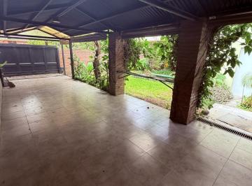 Casa · 170m² · 4 Ambientes · 1 Cochera · Casa 3d, en Venta, en Calle Paraguay Al 200 Yerba Buena
