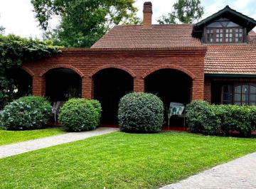 Casa en Venta de 4 ambientes Parque Leloir · Venta de Casa Sobre Lote de 1583 m² en Parque Leloir