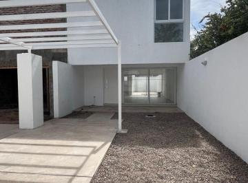 Casa de 6 ambientes, Maipú · Duplex a Estrenar - Maipu