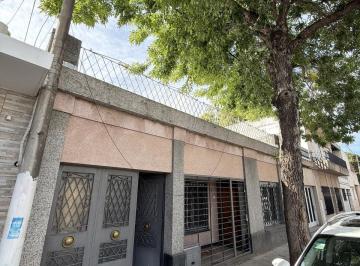 Casa · 120m² · 4 Ambientes · 1 Cochera · Casa en Sur