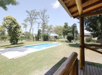 Quinta vacacional · 10m² · 2 Ambientes · 1 Cochera · Quinta en Capilla del Señor en Venta