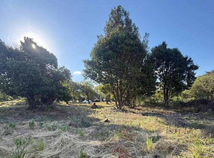 Terreno · 677m²