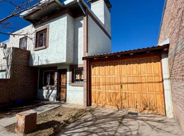Casa · 115m² · 3 Ambientes · 1 Cochera · Casa en San Rafael Zona Av Moreno Norte