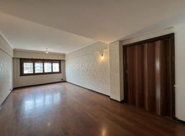 Departamento · 67m² · 3 Ambientes · Venta Departamento 3 Ambientes La Perla Cochera