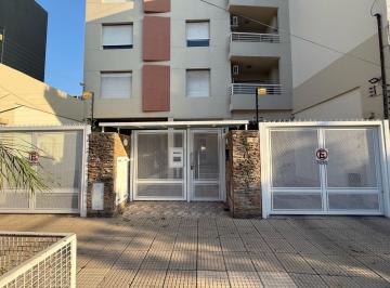 Departamento · 72m² · 4 Ambientes · 1 Cochera · Departamento en Alquiler - Moron