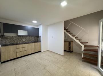 Local comercial · 34m² · 2 Ambientes · Local Oficina Departamento Duplex en El Centro de Rosario Barrio Lourdes a m de Oroño con Patio
