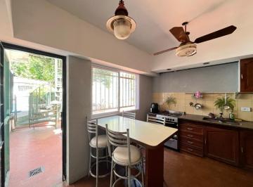 Casa · 180m² · 4 Ambientes · Venta Casa 4 Ambientes con Patio Quincho y Pileta Villa Ballester